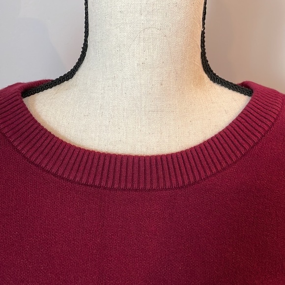AlFANI Sweater SZ S Soft Scoop Neck Maroon in Color Jewel Accents on Arms - Picture 11 of 13